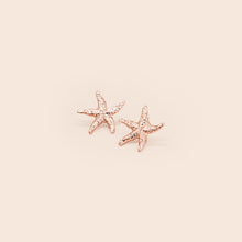Cargar imagen en el visor de la galería, Aretes Estrella De Mar
