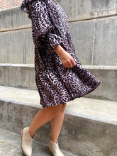 Cargar imagen en el visor de la galería, Vestido Corto Animal Print

