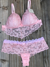 Cargar imagen en el visor de la galería, Conjunto bralette 2300
