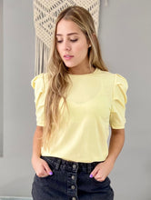 Cargar imagen en el visor de la galería, Camiseta Gabriela
