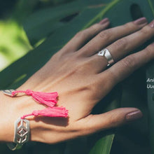 Cargar imagen en el visor de la galería, Pulsera Isira – Maraca
